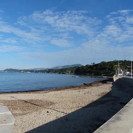 Au Centre Du Pradet Et A 15 Mn A Pied Des Plages Διαμέρισμα